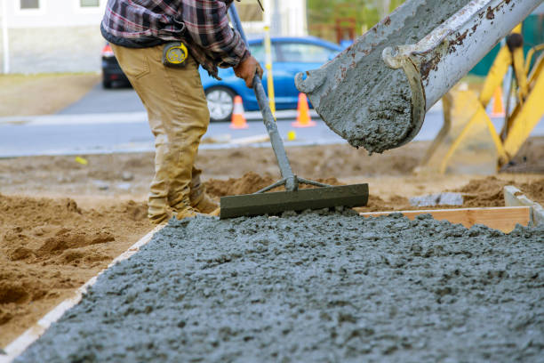 Best Concrete Walkway Installation  in Emigsville, PA